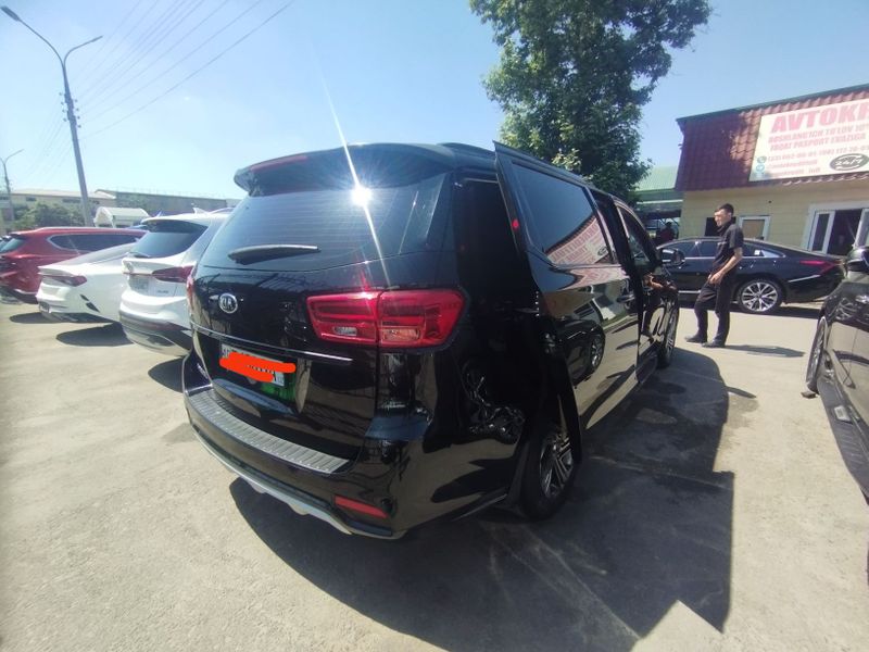 Kia carnival 100% kafolati Kia carnival 100% kafolati