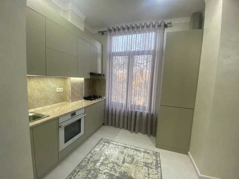 ЖК Royal House 2 комнатная квартира 47м2 Шота Руставели , Фрегат кафе