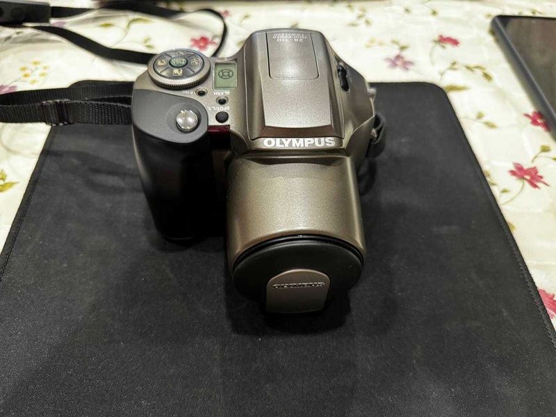 Фотоаппарат пленочный "Olympus IS-300"