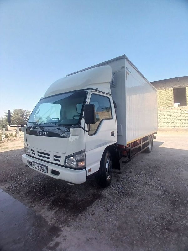 Isuzu yuk mashinasi