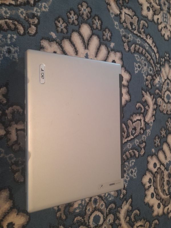 Acer 1500 noutbuk