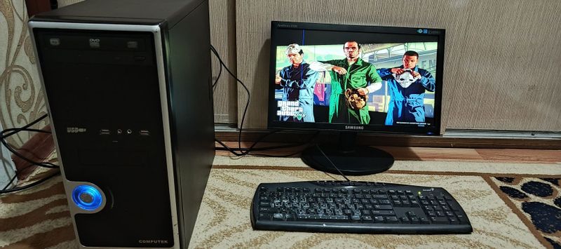 Срочно продаётся компьютер с монитором