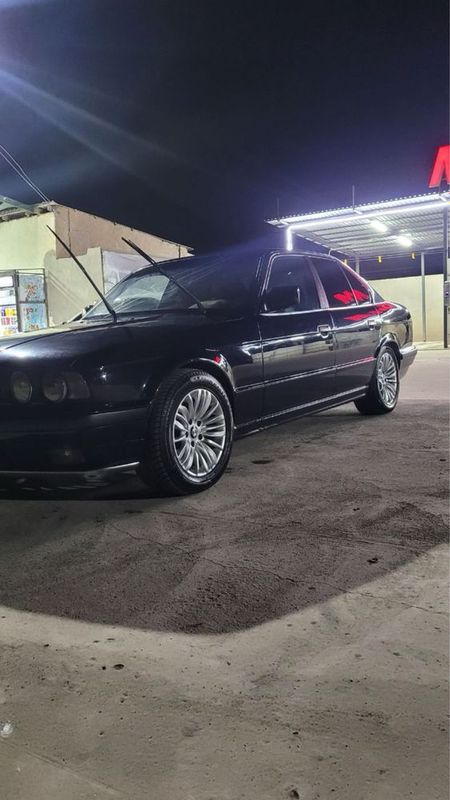 Bmw e34 Sotiladi