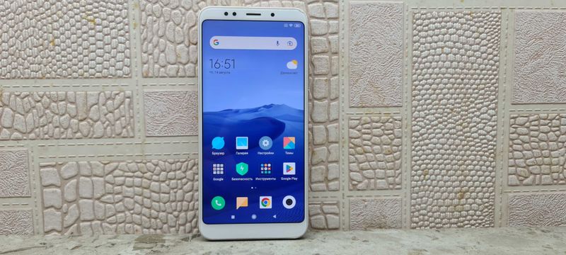 Продам телефон REDMI 5 plus