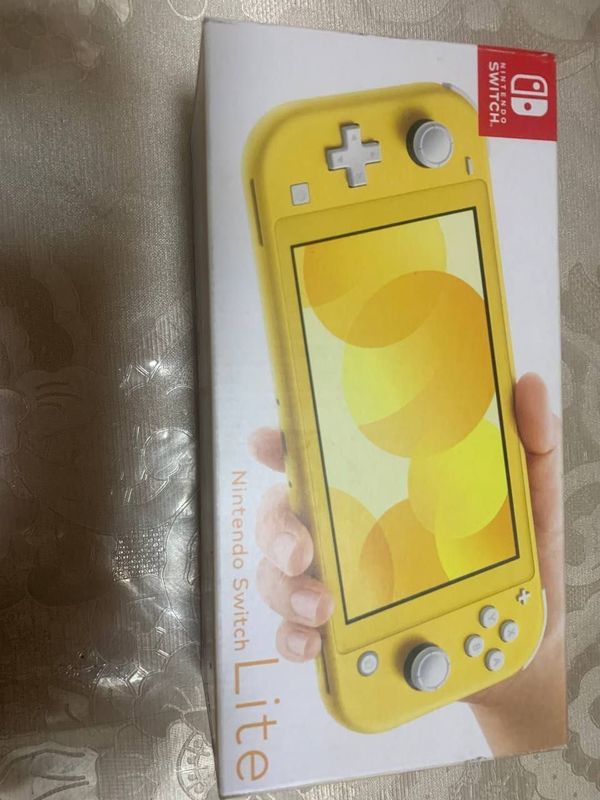 Nintendo switch lite 32 gb