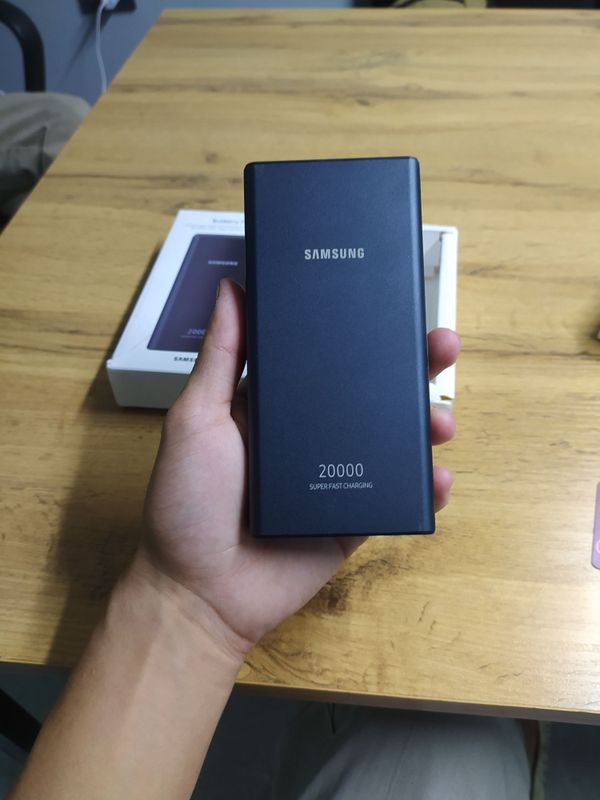 Самсунг Повербанк 20000mAh Самсунг Повербанк 20000mAh