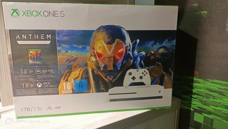 Продам Xbox one свой.