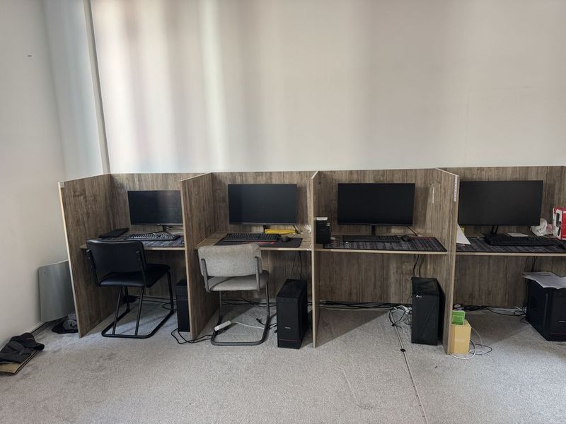 Operator stul va kompyuter sotiladi Operator stul va kompyuter sotiladi
