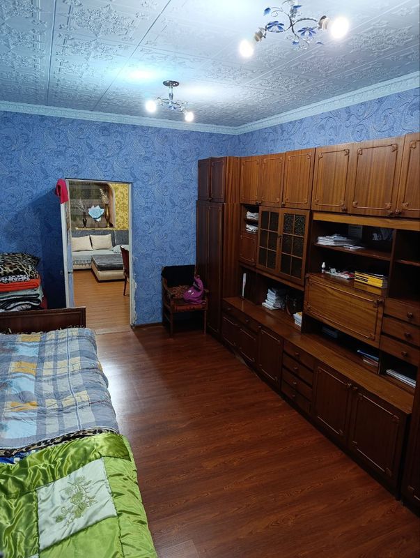Срочно продам юнусобод 12 3/4/4 бал 1.5/6 Срочно продам юнусобод 12 3/4/4 бал 1.5/6