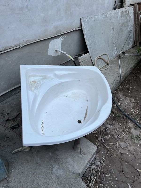 Ovalniy vanna zõr holatda