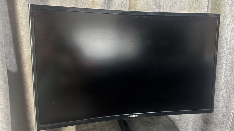 Samsung “27” C27F в количестве Samsung “27” C27F в количестве