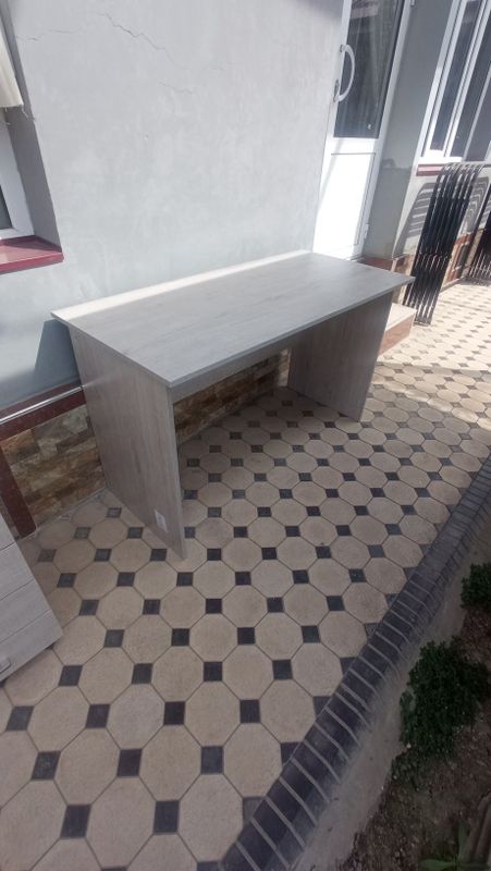 Stol,tumba kamud sotiladi. Stol,tumba kamud sotiladi.