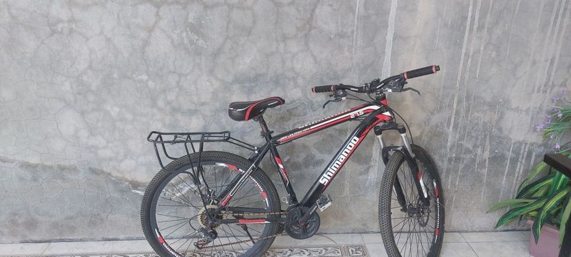 Velosibed sotiladi. Velosibed sotiladi.