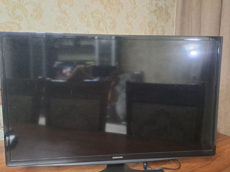 Продам телевизор Samsung 32 Продам телевизор Samsung 32