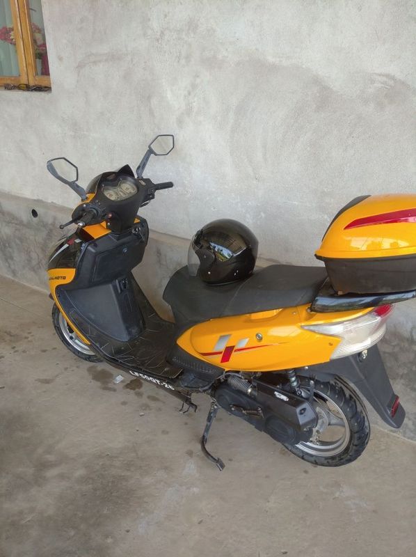 Skuter RealMoto sotiladi