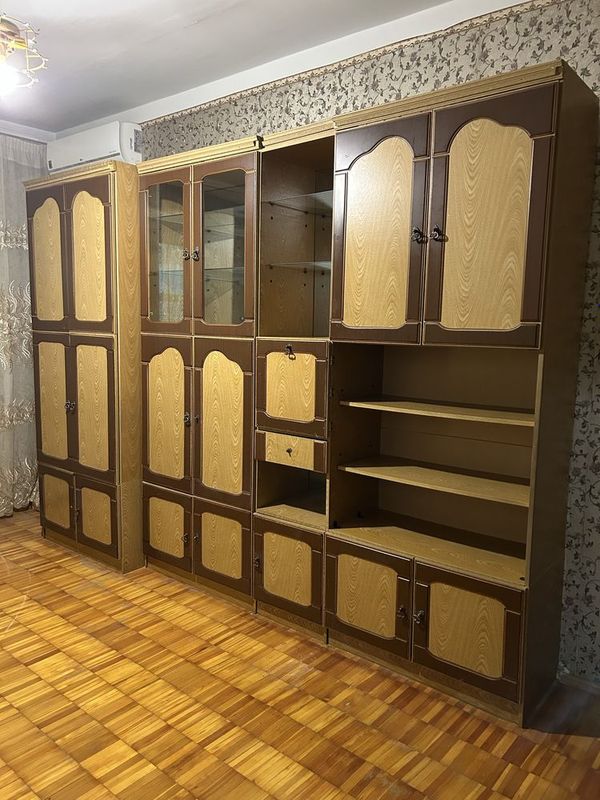 Продаётся стенка для зала / гостиной