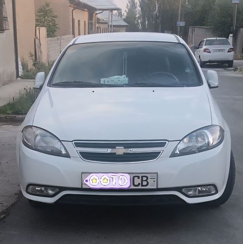Jentra avtomat sotiladi Jentra avtomat sotiladi