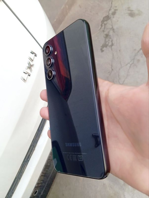 Samsung gelexsi A34 128 8+8 ishlashi zor holati ideyal Samsung gelexsi A34 128 8+8 ishlashi zor holati ideyal