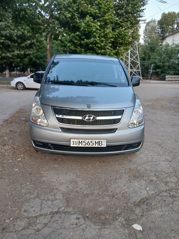 Срочно продаётся- Hyunday Starx Grand H-1 Срочно продаётся- Hyunday Starx Grand H-1