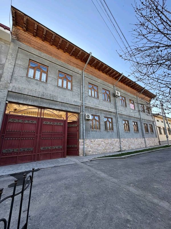 srochna sotiladi olmos mahala kelishtrib beriladi