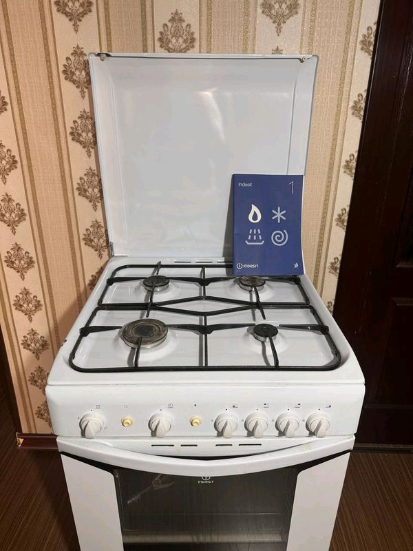 срочно продаю газовые плиты индизит отлично срочно продаю газовые плиты индизит отлично