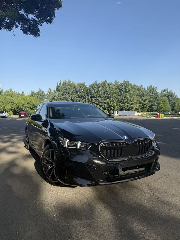 Bmw i5 sotiladi holati ideal Bmw i5 sotiladi holati ideal