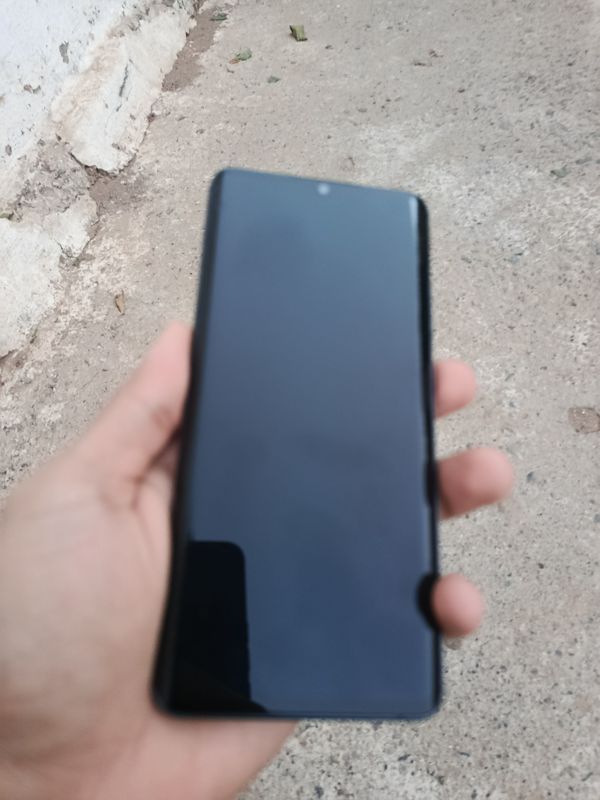 Xiaomi Mi Note 10 lite 8/64 sotiladi