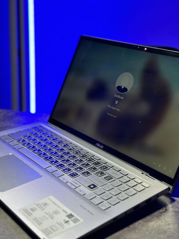 Asus Zenbook flip 15