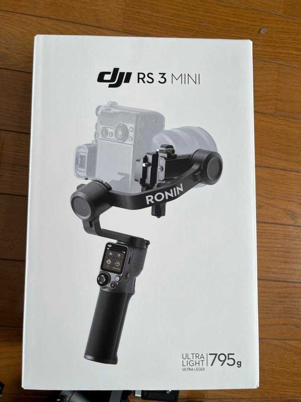 DJI Ronin RS 3 mini сотилади холати новый в упаковке DJI Ronin RS 3 mini сотилади холати новый в упаковке