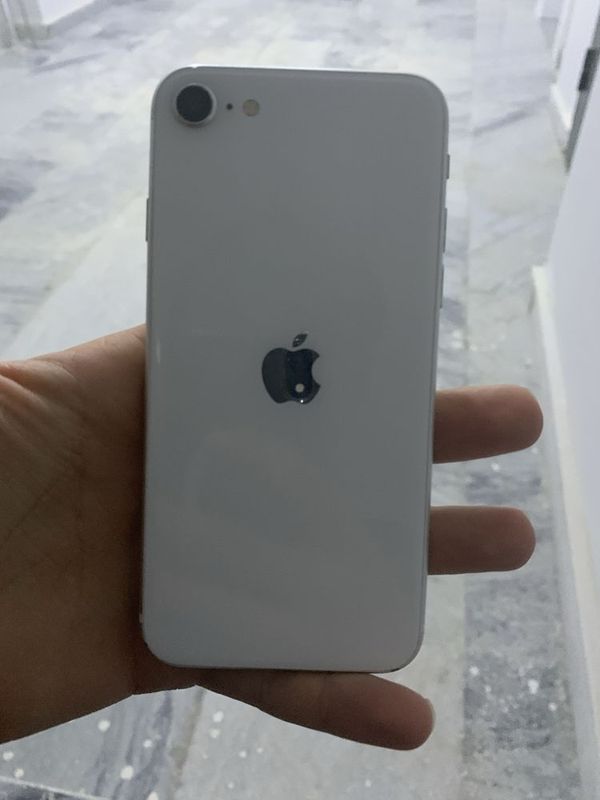 iPhone SE 2020 идеал