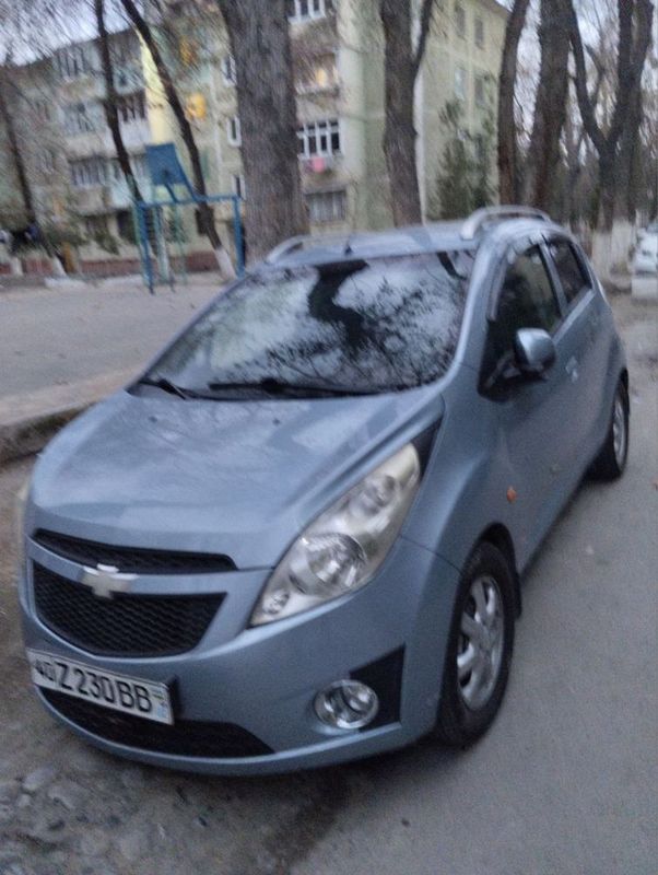 Chevrolet spark sotiladi