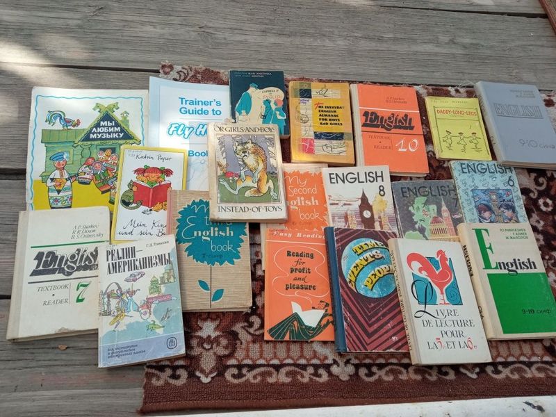 Продается. Книги хорошийи