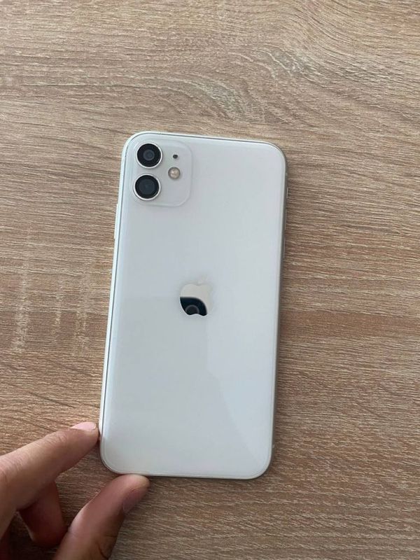 Iphone 11 sotladi srochni Iphone 11 sotladi srochni