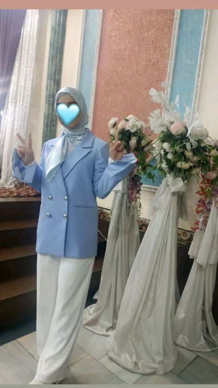 Holati juda yaxshi, kiyim to`plami Holati juda yaxshi, kiyim to`plami