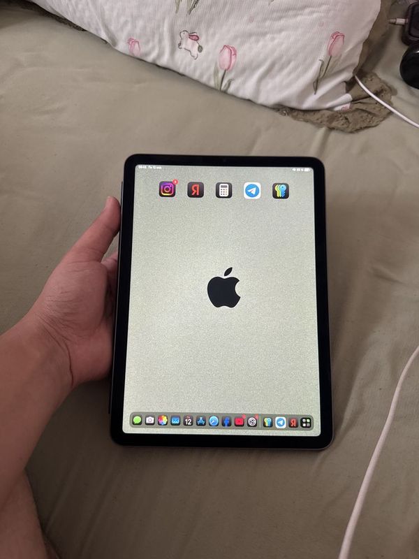iPad air 5 m1 64/Gb iPad air 5 m1 64/Gb
