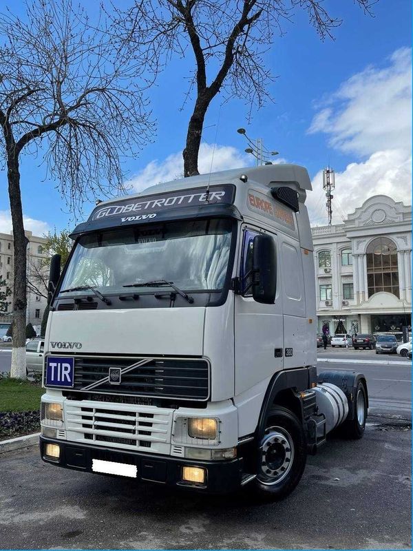 Volvo Вольво тягач 2000года