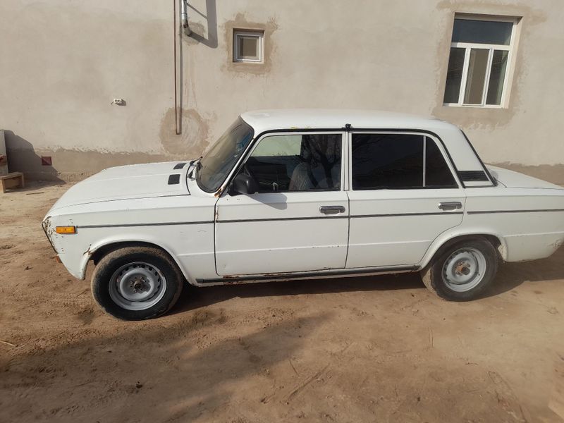 Jugili satilati 1986 yil metani bo qareski 80 lik mashin yurip duripdi