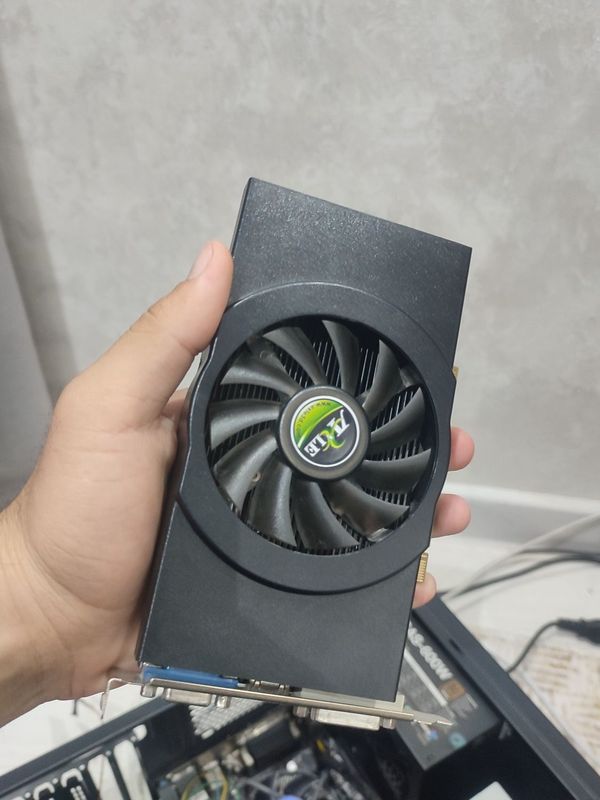 Видеокарта gt 730 2 gb от Axel . Видеокарта gt 730 2 gb от Axel .