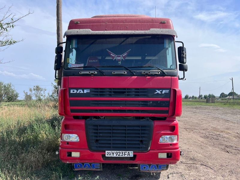 Продам Тягач DAF
