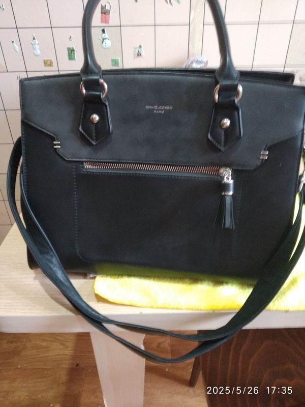 Продам женскую сумку david jones Продам женскую сумку david jones