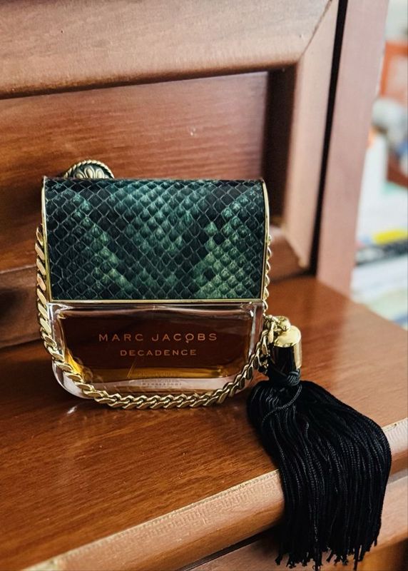 Женские духи, парфюмерная вода Decadence Marc Jacobs, 100 мл Женские духи, парфюмерная вода Decadence Marc Jacobs, 100 мл