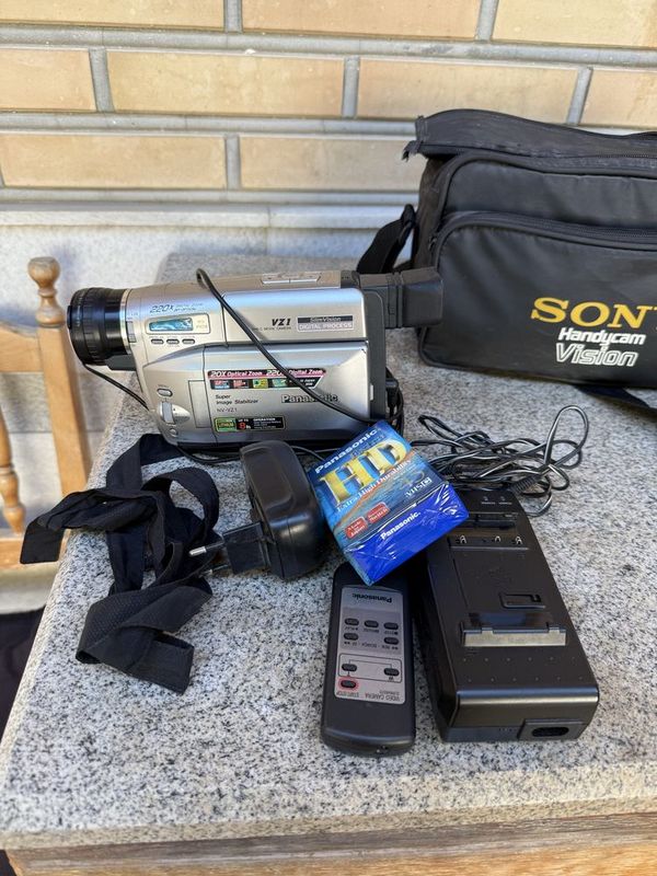 Видеокамера Sony Видеокамера Sony