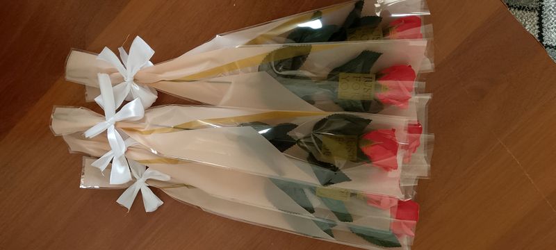 NIIFA FLOWERS Xitoy sovun guli donasi:10.000so'm NIIFA FLOWERS Xitoy sovun guli donasi:10.000so'm