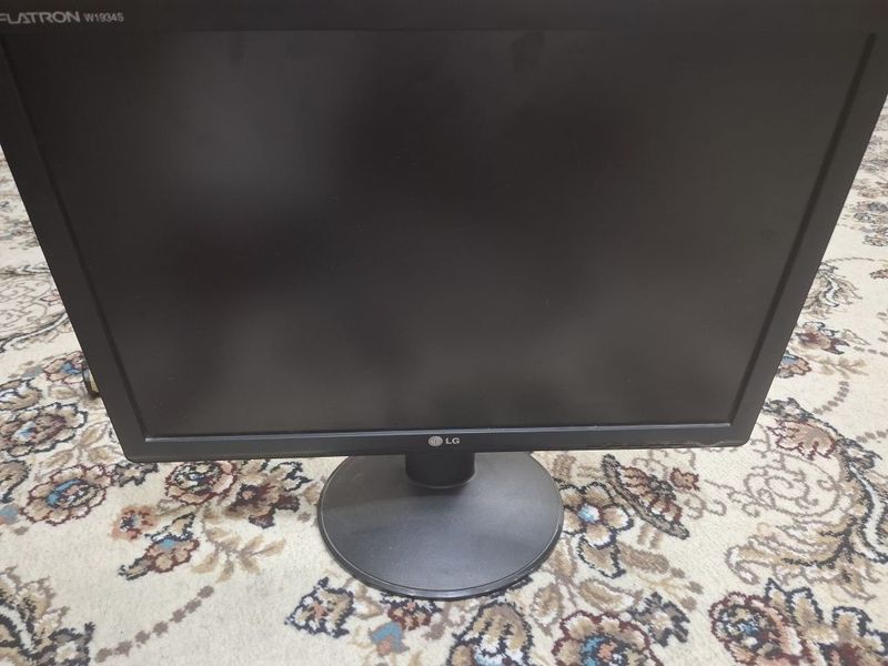 Монитор от LG FLATRON W1934S Монитор от LG FLATRON W1934S