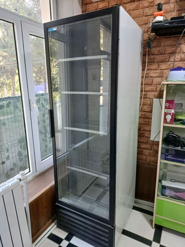 xaladilnik sotiladi narxi 5.milion tel913438030