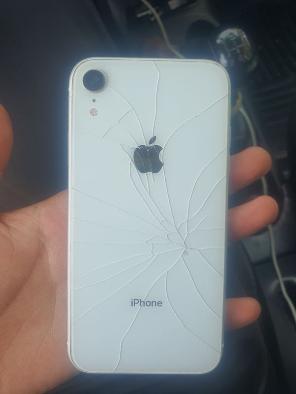 Iphone X R sotiladi. Iphone X R sotiladi.