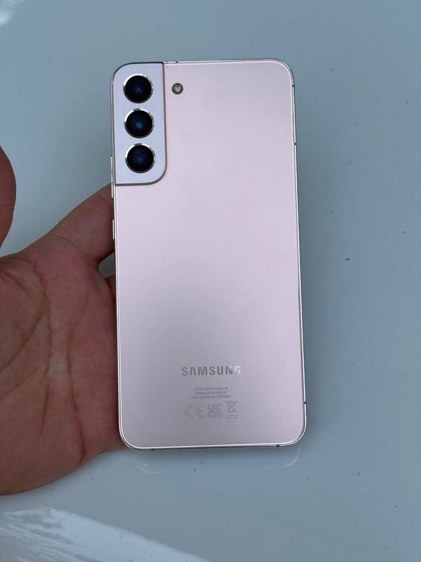 SAMSUNG S22 + ideal xolda SAMSUNG S22 + ideal xolda
