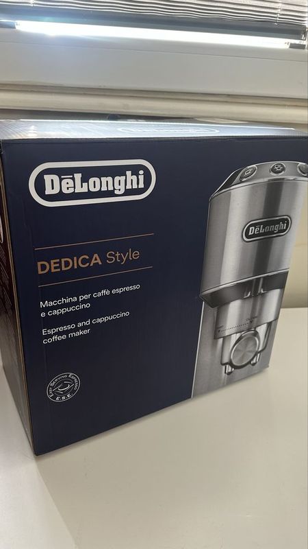 Кофемашина delonghi