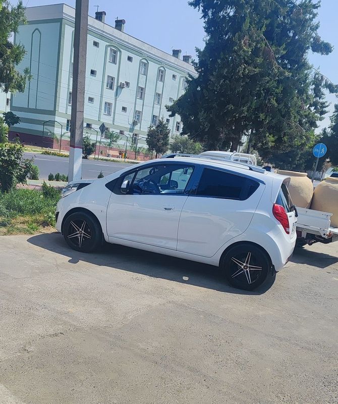 Spark ravon sotiladi 2018 gaz benzin