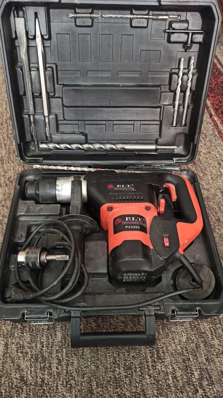 Перфоратор PIT 1200W Перфоратор PIT 1200W